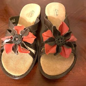 Clarks sandals size 7 new